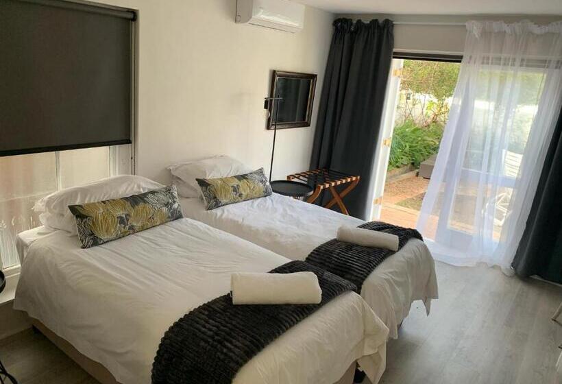 标准间, Avenues Guest House