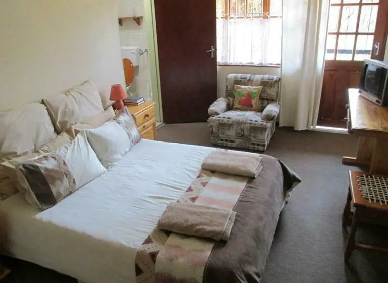 اتاق اکونومی, Bedrock Guesthouse