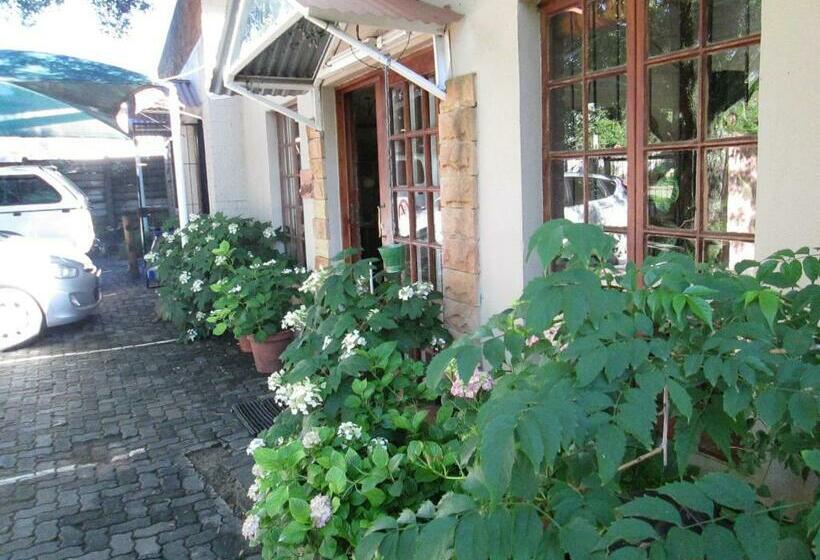 家庭间, Bedrock Guesthouse