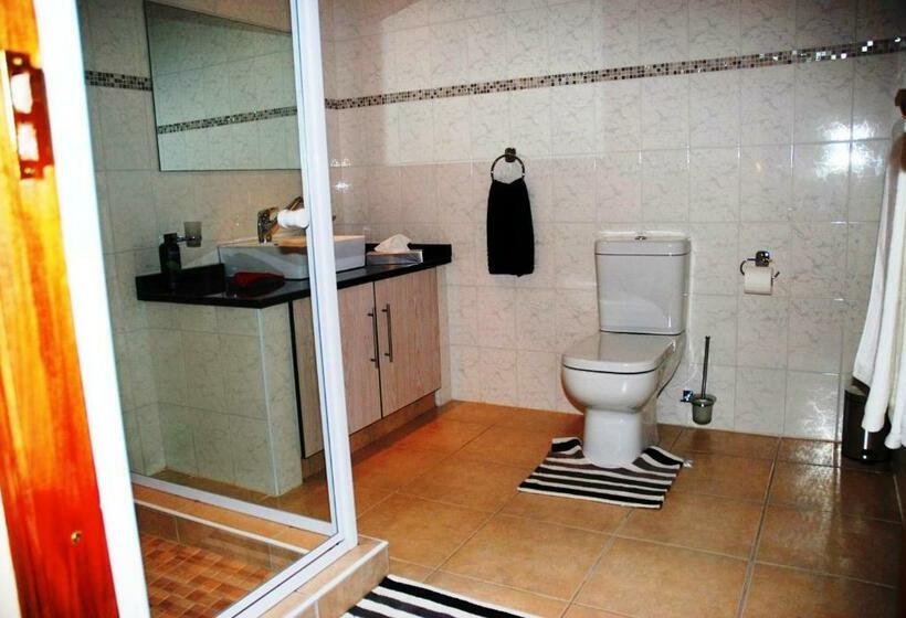 غرفة قياسية مزوَّدة بشُرفة, Casa Bianca Guest Lodge