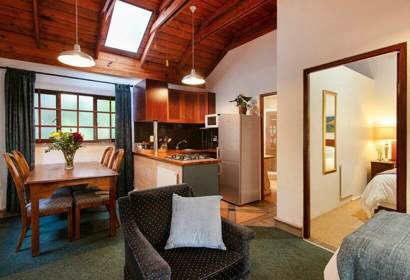 Familiekamer, Waterkloof Apartments