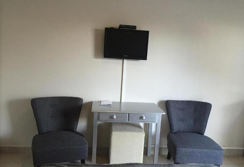 اتاق لوکس, Larkspur Place