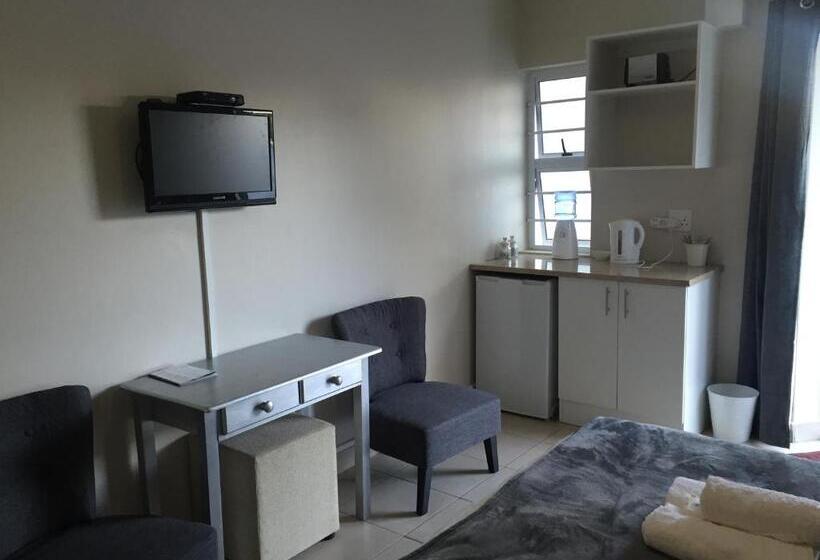 اتاق لوکس, Larkspur Place