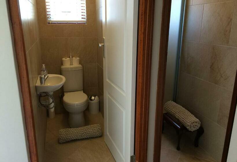 חדר דחוקס עם מיטת קינג, Lavandula Manor Self Catering