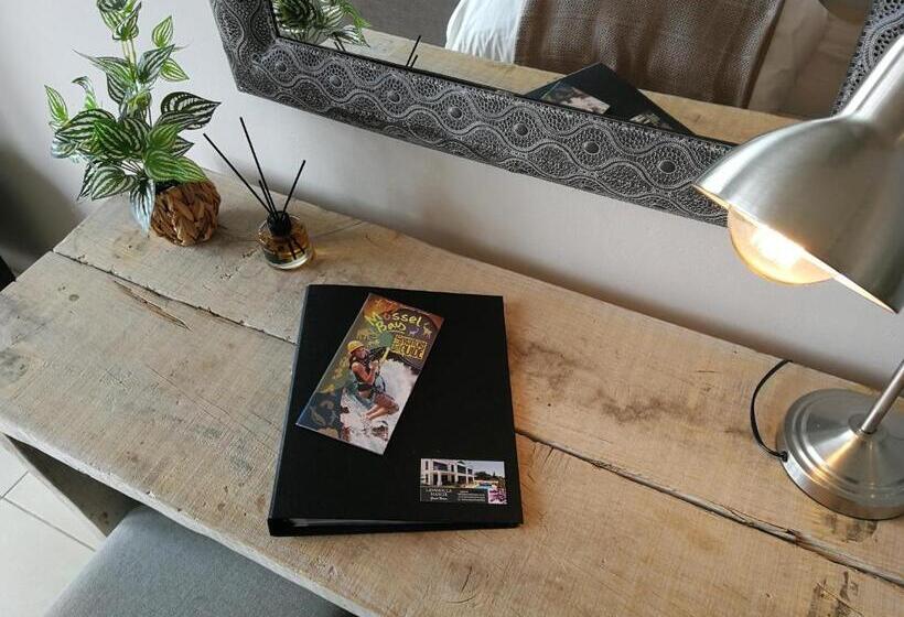 キングサイズベッドのスイートルーム, Lavandula Manor Self Catering