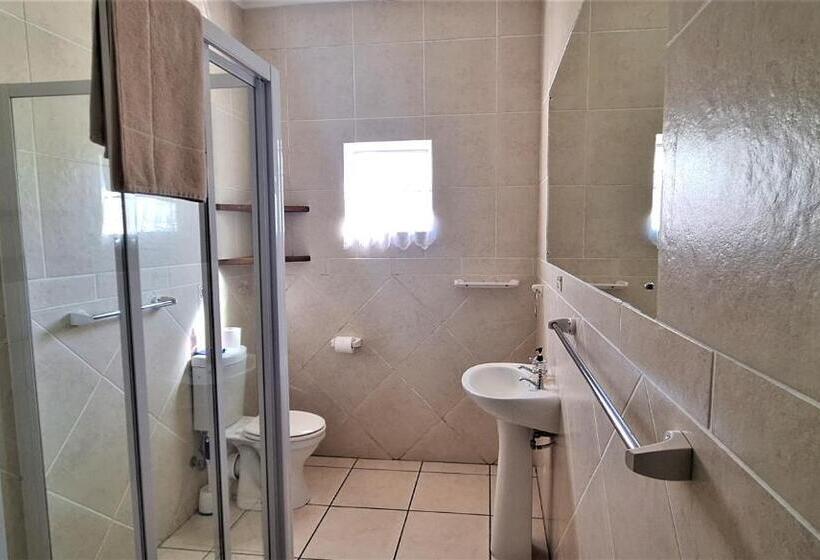 家庭间, Masada Guest House