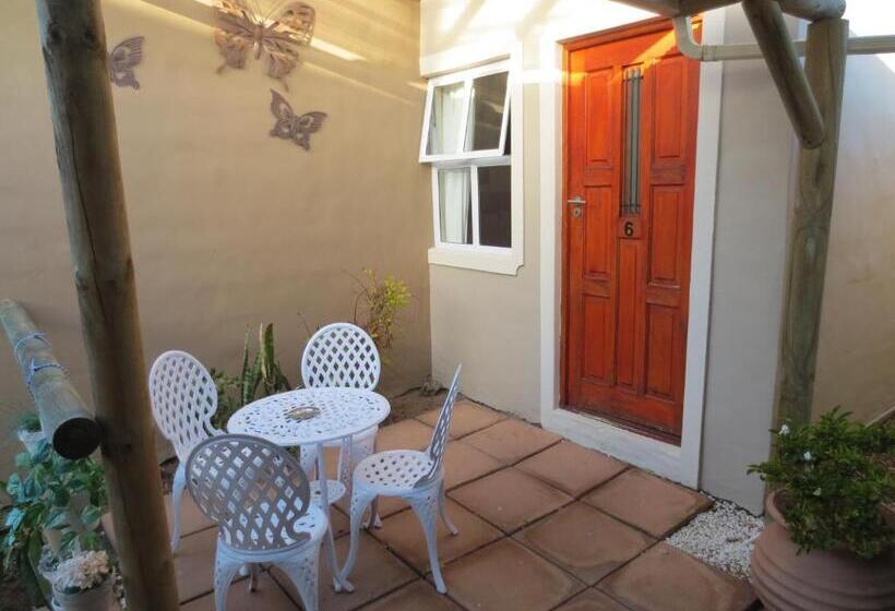 家庭间, Masada Guest House