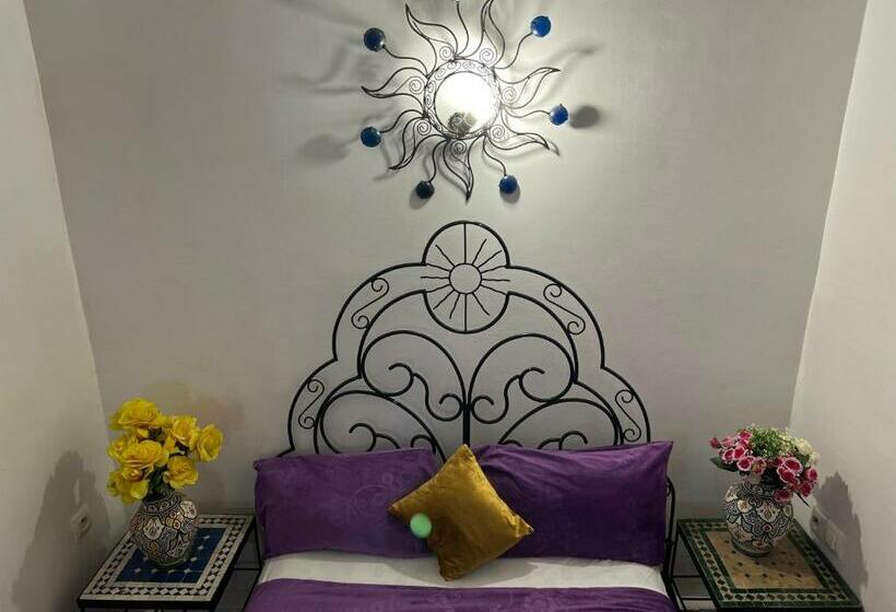 スタンダードトリプルルーム, Riad Douja