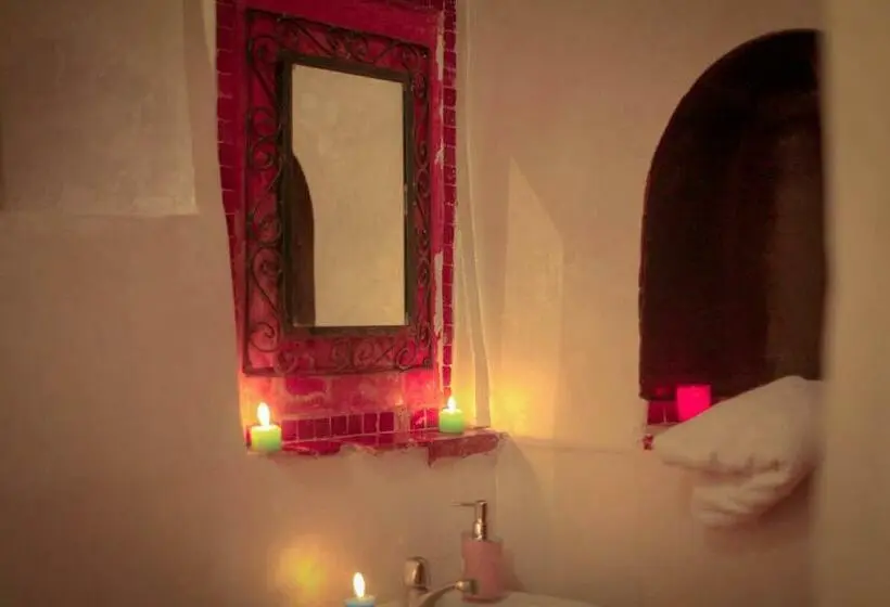 اتاق راحتی سه تخته, Riad Douja