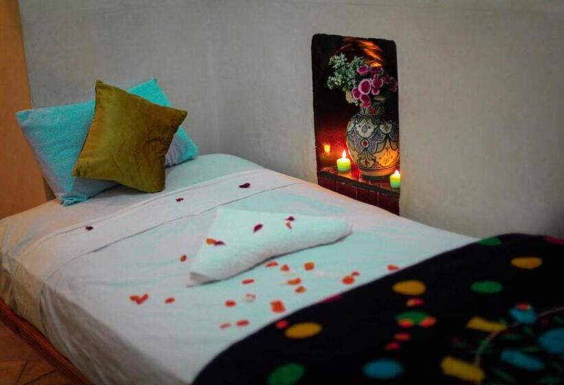 コンフォートトリプルルーム, Riad Douja