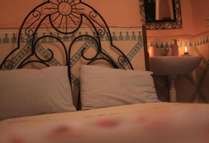 اتاق استاندارد با سرویس بهداشتی مشترک, Riad Douja