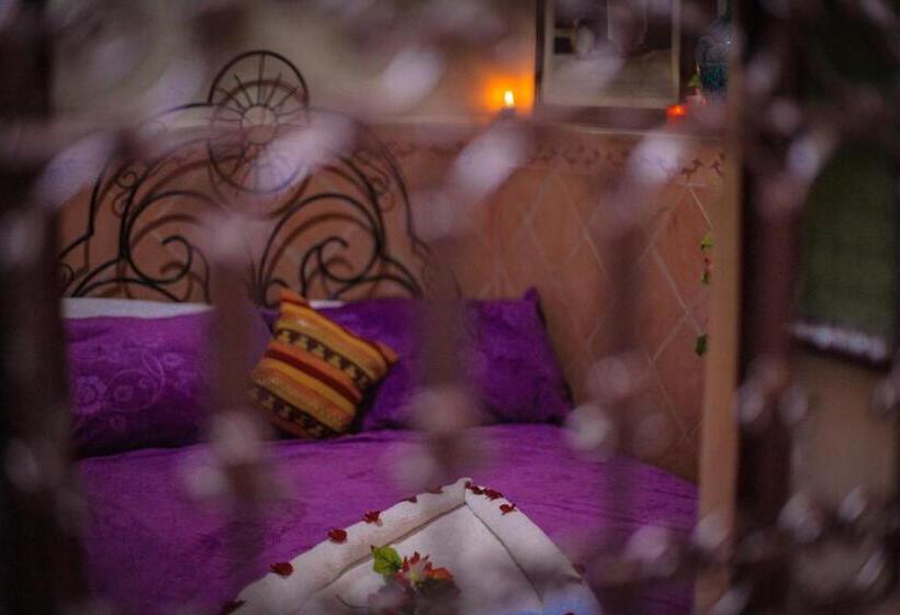 スタンダードトリプルルーム, Riad Douja