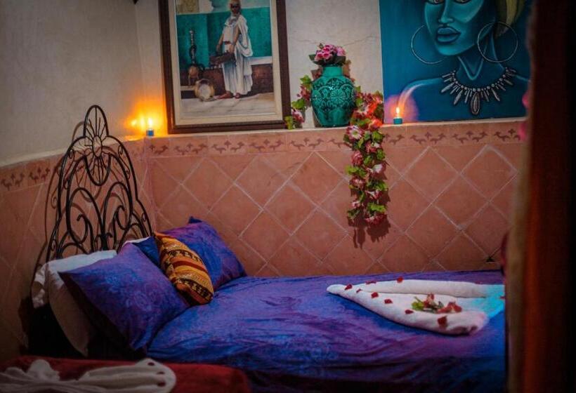 スタンダードトリプルルーム, Riad Douja