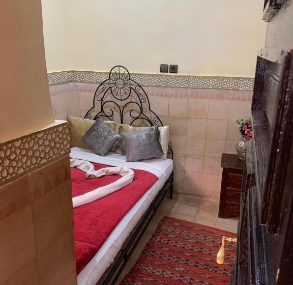 اتاق استاندارد سه نفره, Riad Douja