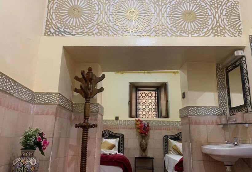 スタンダードトリプルルーム, Riad Douja