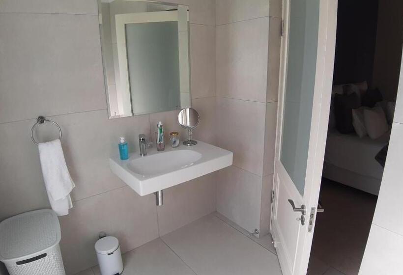 디럭스 룸, Rustic Manor Guest House