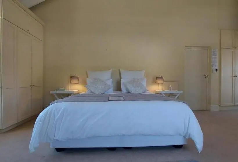 スーペリアールーム, Rustic Manor Guest House