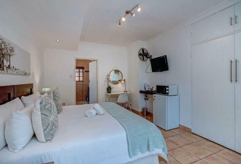 اتاق استاندارد, The Dorr Guesthouse