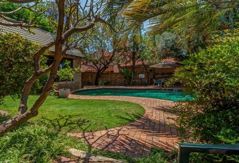 اتاق استاندارد, The Dorr Guesthouse