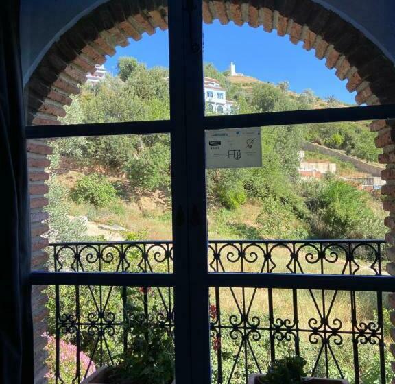 Номер Superior, Alkhalifa