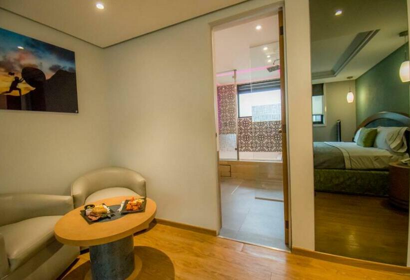 ハイドロマッサージバス付きスイート, Catalina