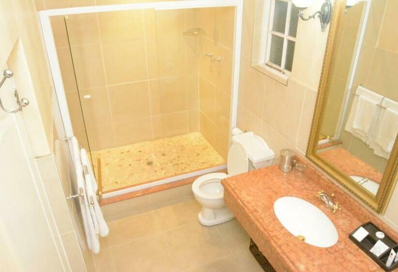 חדר סטנדרט, Emakhosini Boutique