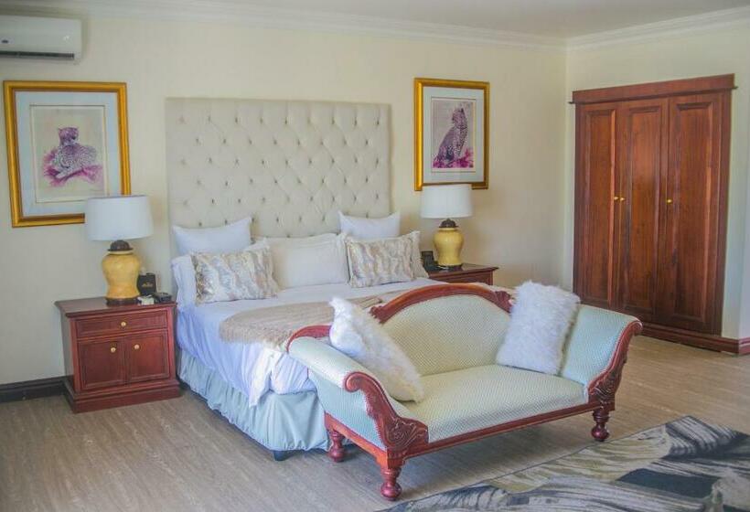 Standard Room King Size Bed, Emakhosini Boutique