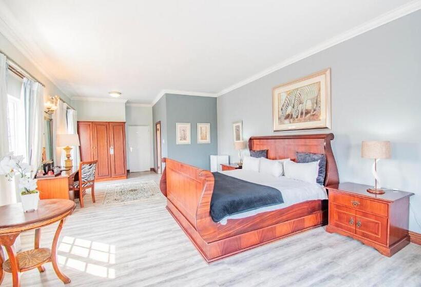 Suite, Emakhosini Boutique