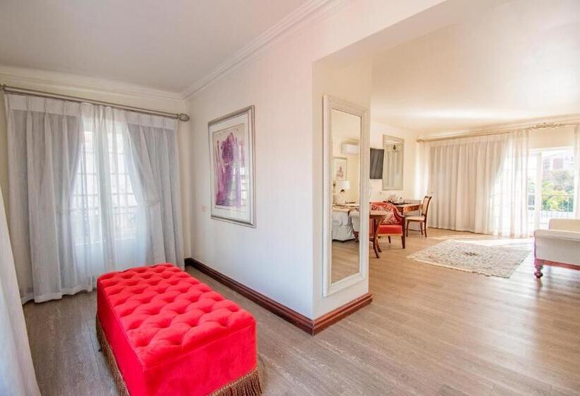 סוויטה, Emakhosini Boutique