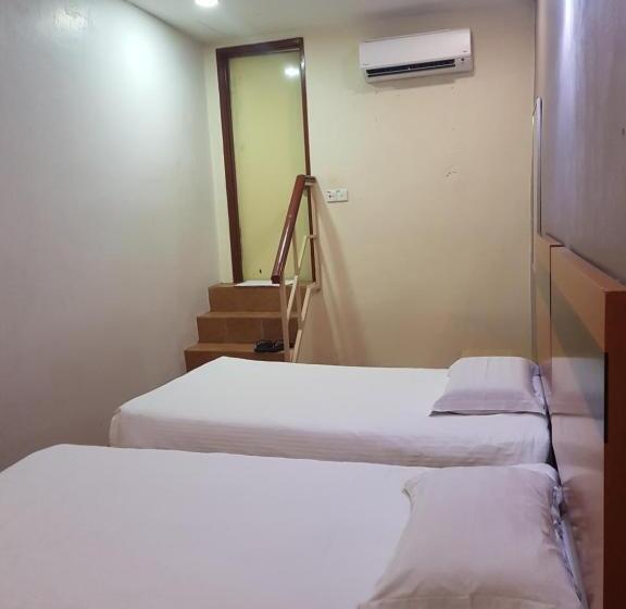 이코노미 룸, New City