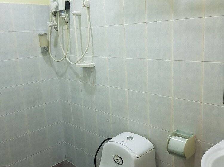 패밀리 룸, New City