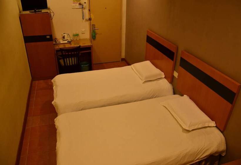 이코노미 룸, New City