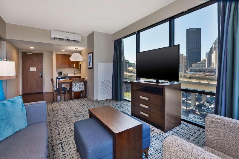 이코노미 룸, New City