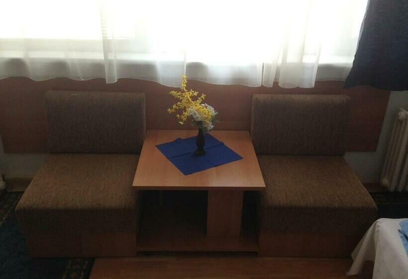 Habitació Quàdruple Estàndard, Prim