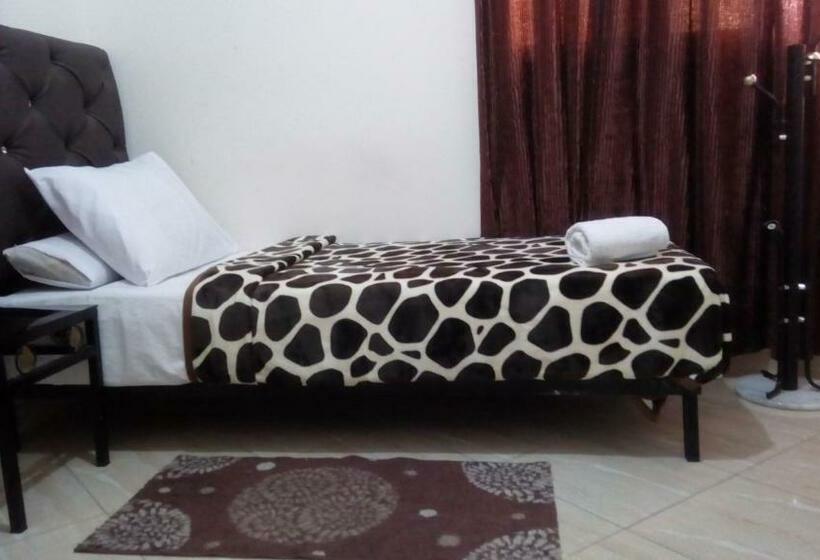 اتاق استاندارد یک نفره, San Mao Sahara