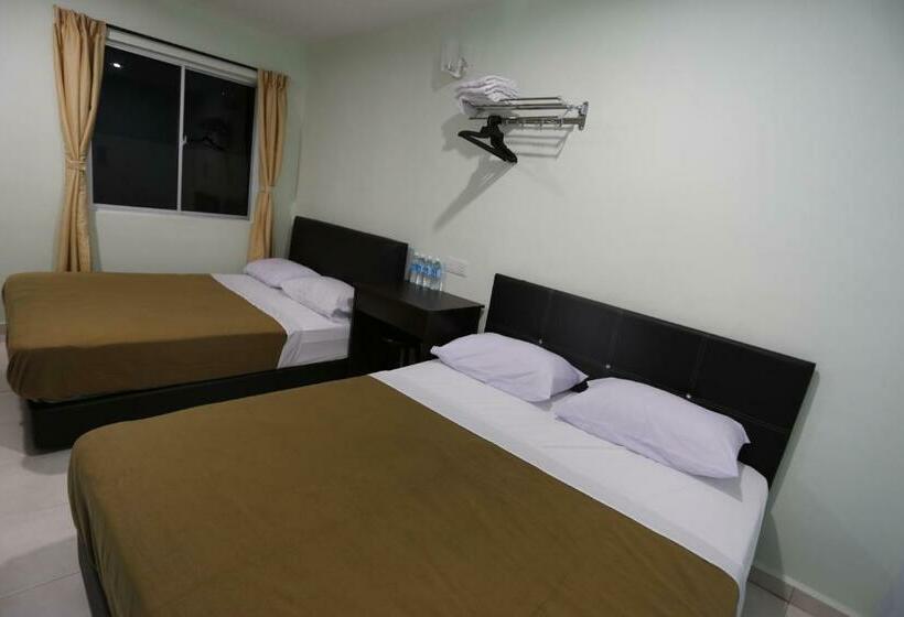 Habitació Familiar Deluxe, Tengkera