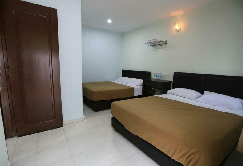 Habitació Familiar Deluxe, Tengkera