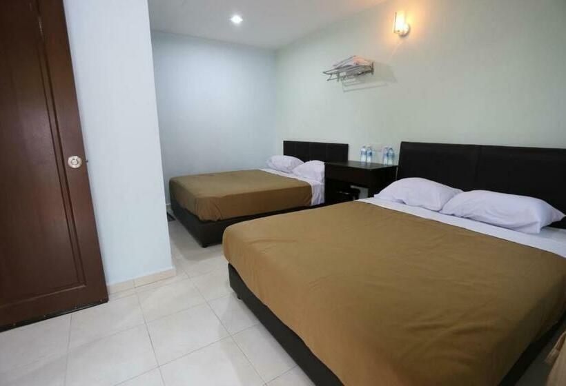 Habitació Familiar Deluxe, Tengkera