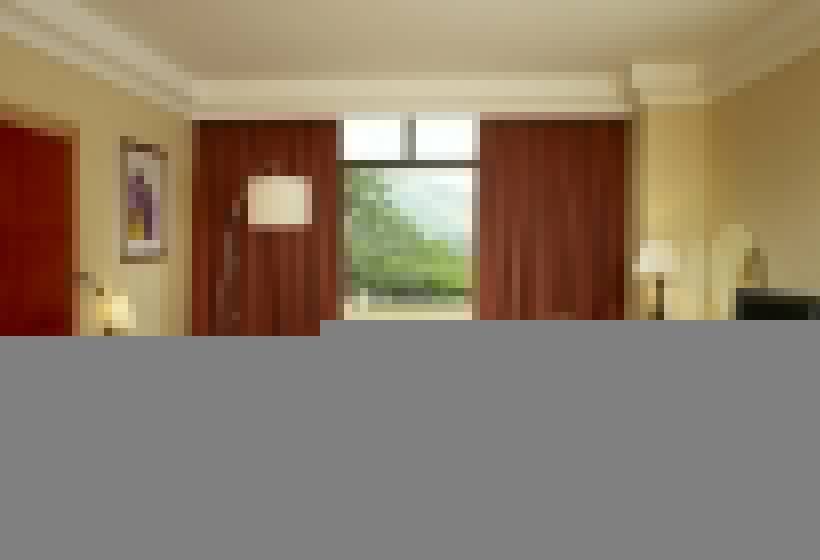 Семейный Номер Deluxe, Sun City Hotel And Casino