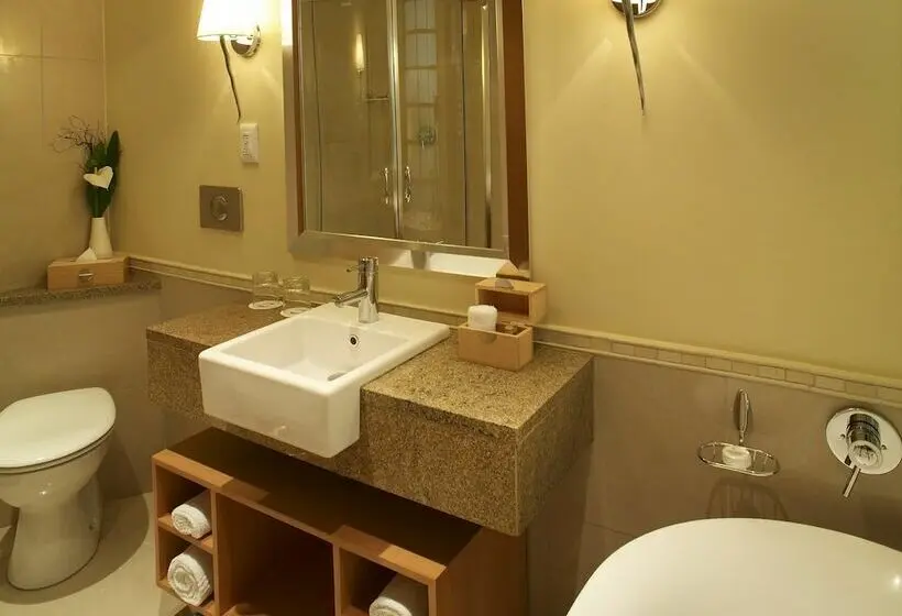 Deluxe-perhehuone, Sun City Hotel And Casino