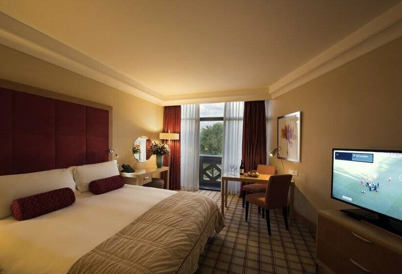Номер Deluxe, Sun City Hotel And Casino