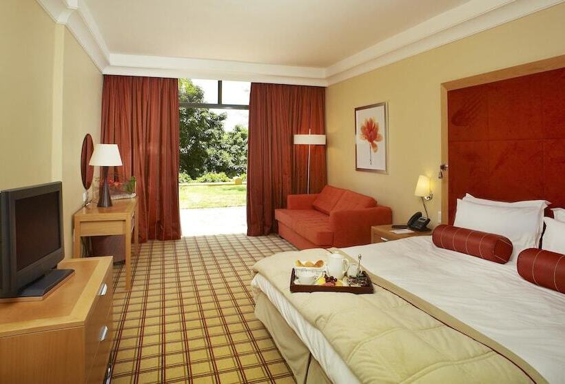 Номер Superior Нижний Этаж, Sun City Hotel And Casino