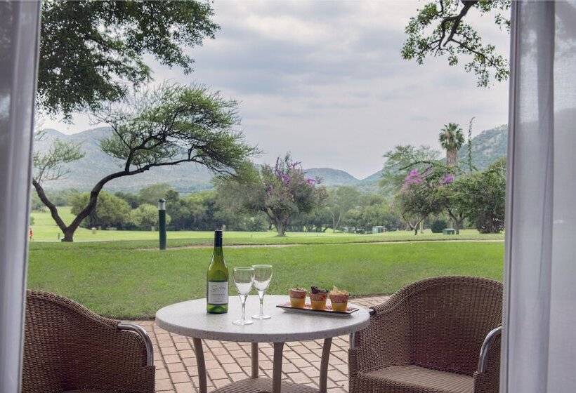 Номер Deluxe, Sun City Hotel And Casino