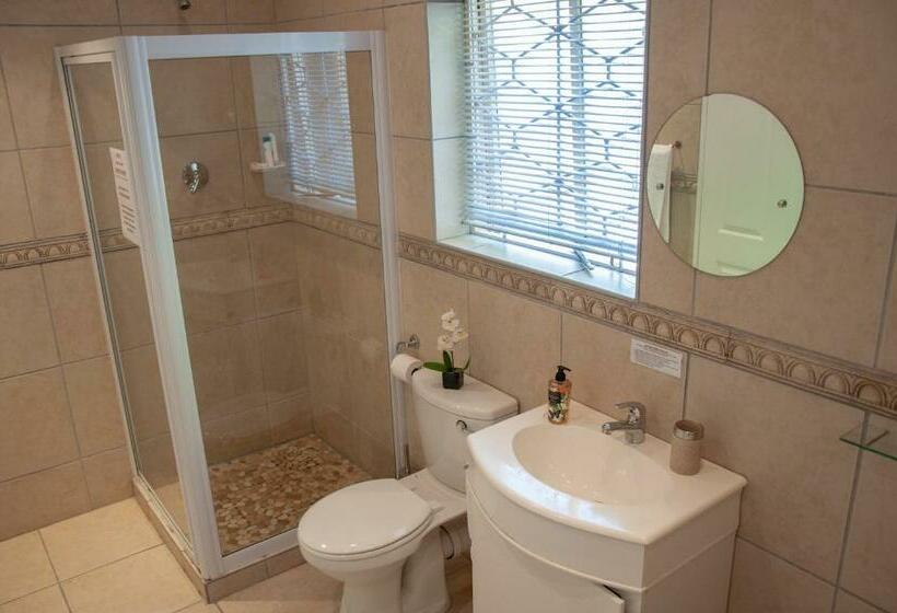 Family Suite, Rustic Manor Guest House