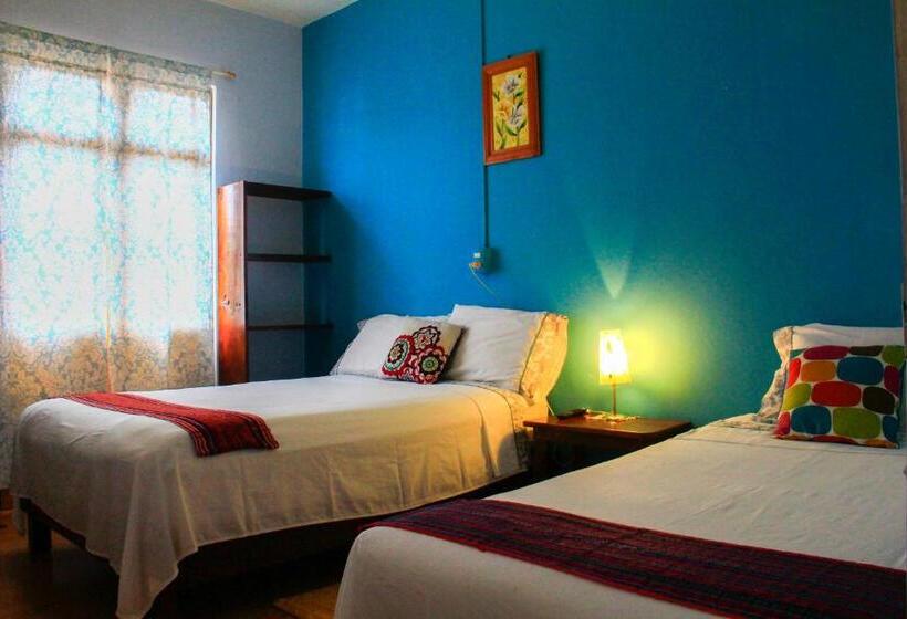 Номер Стандарт с Балконом, Azul Cielo Hostel