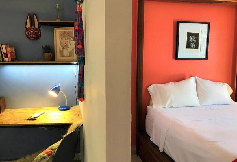 Люкс с Балконом, Azul Cielo Hostel