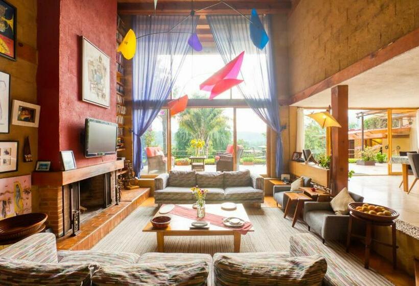 Camera Quadrupla Standard, La Joya Del Viento