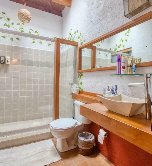 Camera Quadrupla Standard, La Joya Del Viento