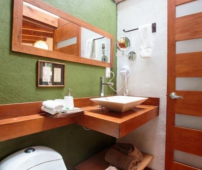 Camera Quadrupla Standard, La Joya Del Viento