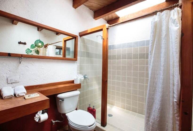 Camera Quadrupla Standard, La Joya Del Viento